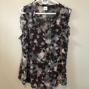 Sleeveless flower blouse